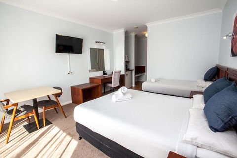 Springwood Motor Inn - Australian Directory 0