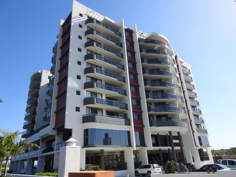 Springwood Tower Apartment Hotel - Australian Directory 0
