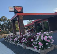 Statesman Motor Inn - Australian Directory