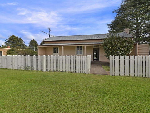 Station Masters Cottage - Classic Quaint & Nostalgia - Australian Directory 0