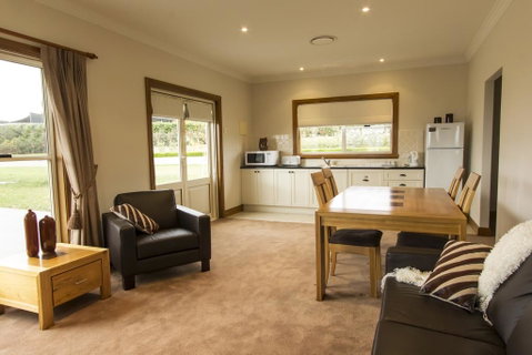 Stay Bathurst - Australian Directory 1