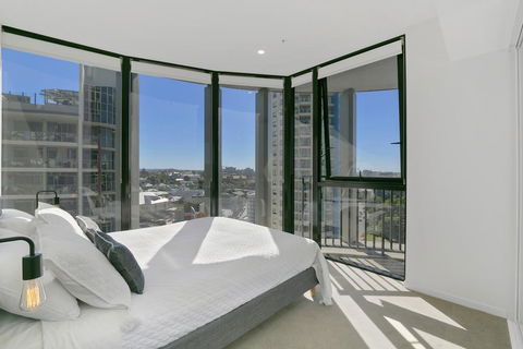 Stay In Style-Luxury CBD Apartment - Australian Directory 2