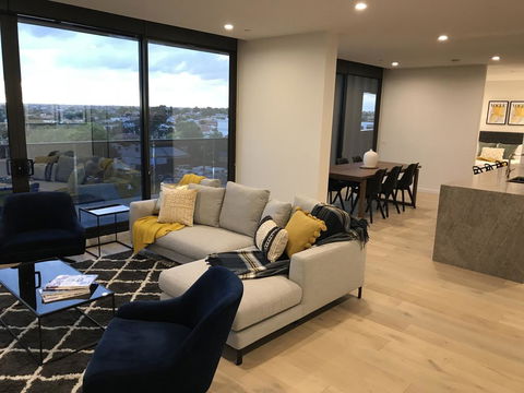 StayCentral Essendon Escape Sub-penthouse - Australian Directory 3