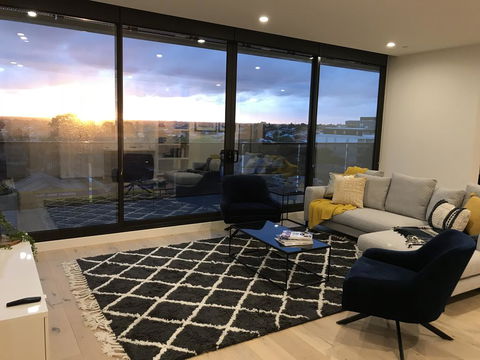 StayCentral Essendon Escape Sub-penthouse - Australian Directory 2