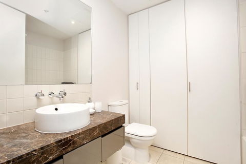 StayCentral On Nott - Australian Directory 3