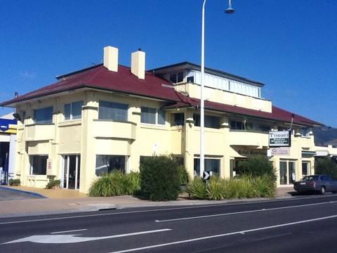 Stella's Dromana Hotel - Australian Directory 0