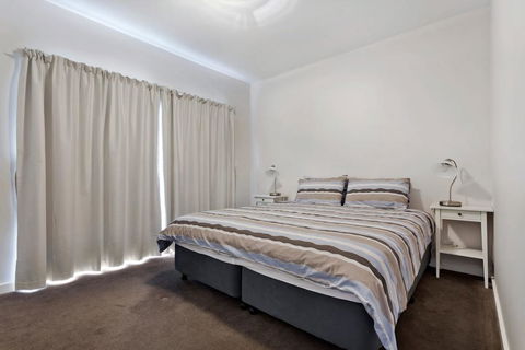 Stenmark 5/3 Poley Cow Lane - Australian Directory 3