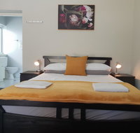 Stirling Apartments - Studio 2 - Australian Directory