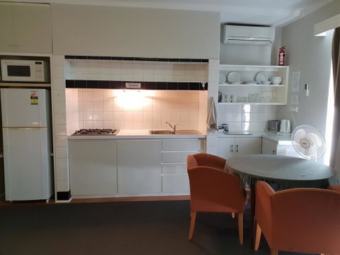 Stirling Apartments - Studio 3 - Australian Directory 1