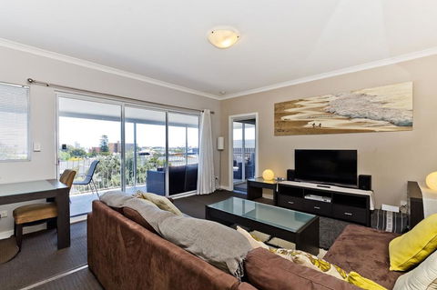 Stirling Apartments - The Penthouse - Australian Directory 2