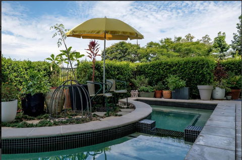 Stonehawke Place - Australian Directory 2