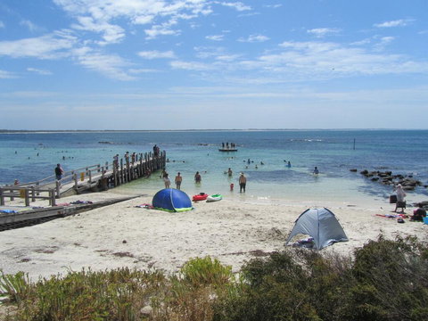 Storm Bay Cottage - Australian Directory 3