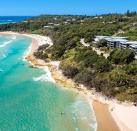 Stradbroke Island Beach Hotel - Australian Directory