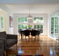 Strahan House - Australian Directory