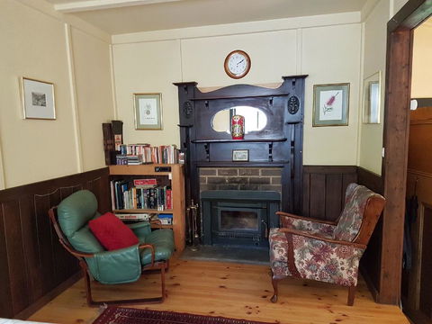 Stringer's Cottage - Australian Directory 3