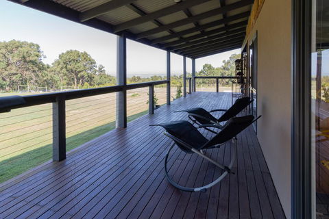 Studio 165 Hidden Gem On 50 Acres With Bay Views - Australian Directory 0