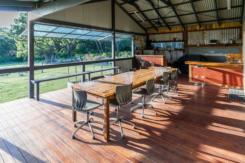 Studio 165 Hidden Gem On 50 Acres With Bay Views - Australian Directory 2
