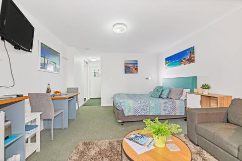 Studio 38 On The Terrace - Australian Directory 3