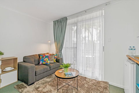 Studio 38 On The Terrace - Australian Directory 2