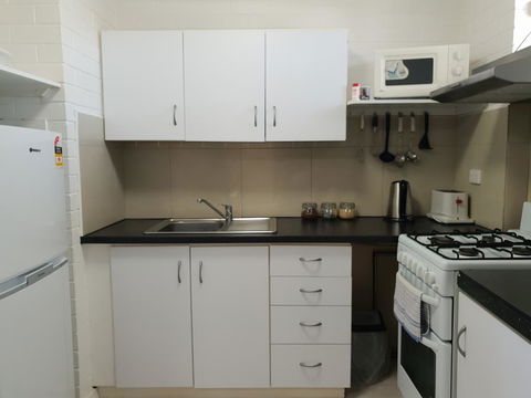 Studio 412 - Ocean And Sunset Views On A Budget - Australian Directory 3