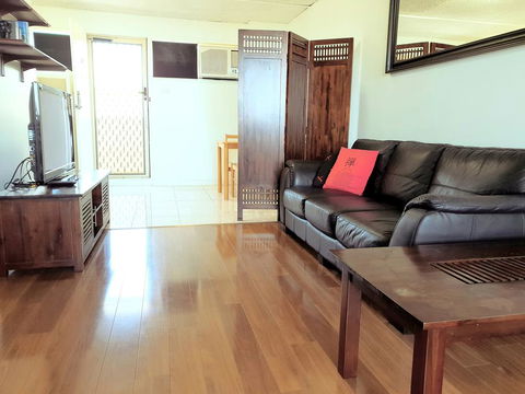 Studio 412 - Ocean And Sunset Views On A Budget - Australian Directory 2