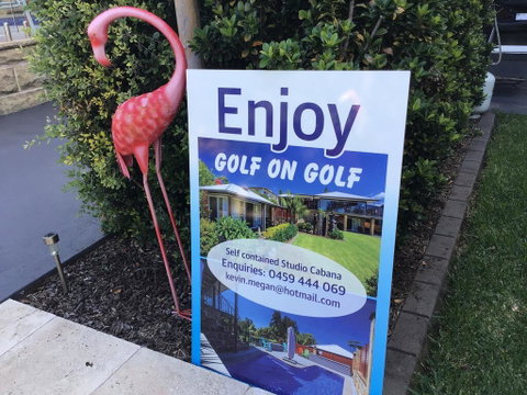 Studio Cabana On Golf In Mollymook - Australian Directory 2