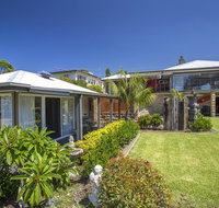 Studio Cabana on Golf in Mollymook - Australian Directory
