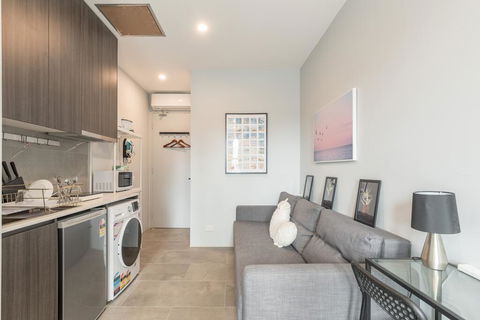 Studio Near Bus Train UTS DarlingHar ICC Chinatown - Australian Directory 2