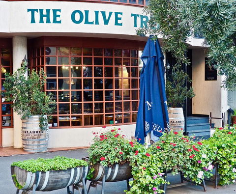 Studio On Park Street - Australian Directory 1