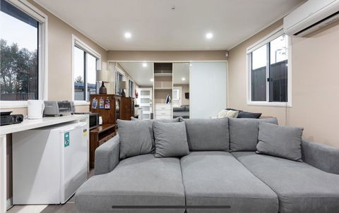 Studio Vues - Australian Directory 1