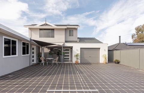 Studio Vues - Australian Directory 3