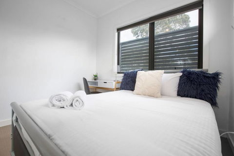 Stunning 3Beds Near Knox Shopping Centro@Wantirna - Australian Directory 3