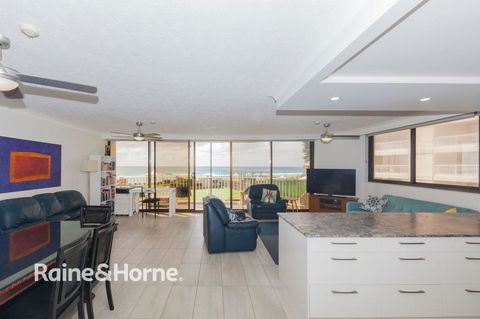 Stunning Beachfront Apartment - Australian Directory 0