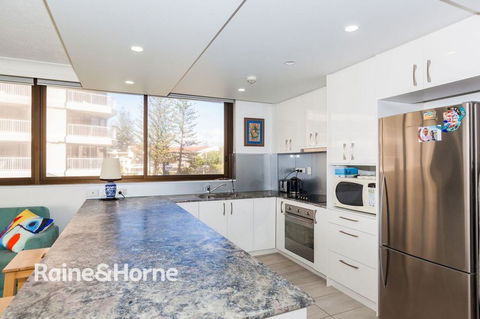 Stunning Beachfront Apartment - Australian Directory 1