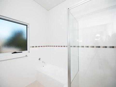 Stunning Holiday Townhouse - Australian Directory 1