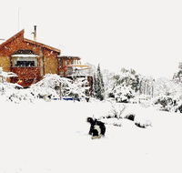 STUNNING HOME WITH AMAZING VIEWS - just 20 mins to the city and only 10 to MONA - Australian Directory