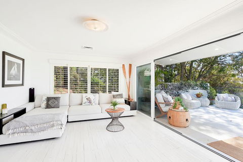 Stunning Oceanview Retreat Between Beach And Bush - Australian Directory 0