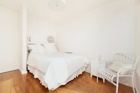Stunning Sydney Harbour Views - Australian Directory 2