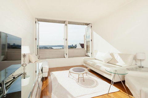 Stunning Sydney Harbour Views - Australian Directory 3