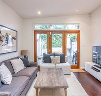 Stunning Townhouse- Quiet Street Close to CBD - Australian Directory