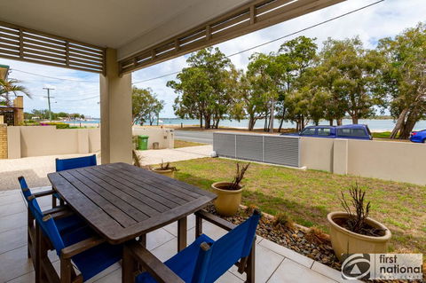 Stunning Waterfront Home With Pool - Sylvan Beach Esp, Bellara - Australian Directory 0