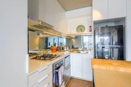 Stylish 2-bedroom Apartment In Fortitude Valley - Australian Directory 2