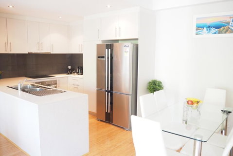 Stylish 2x2 W/ Carpark In Perth - Australian Directory 3