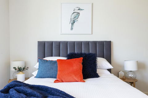 Stylish Apartment Minutes From City And Airport - Australian Directory 2