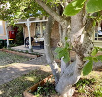 SUMMER HOUSE - CENTRAL LOCATION Near PARK - Australian Directory