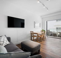 Sunlit 1 Bedroom Apartment right at Bondi Beach - Australian Directory