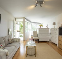 Sunlit studio in the trees walk to the beach - Australian Directory