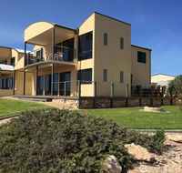 Sunset Cove Beach House - Australian Directory