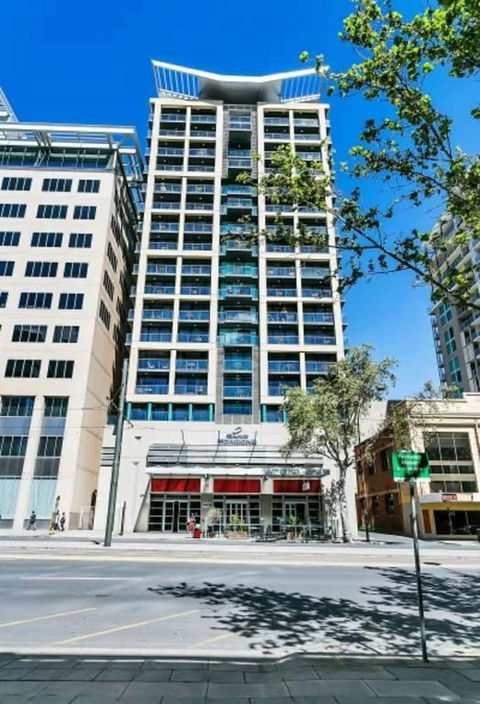 Super Luxurious Apartment On North Terrace - Australian Directory 3