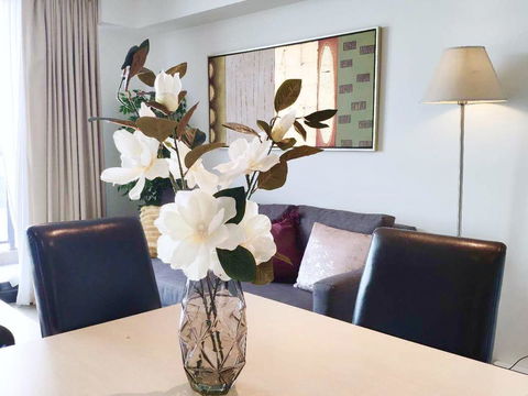 Super Luxurious Apartment On North Terrace - Australian Directory 2